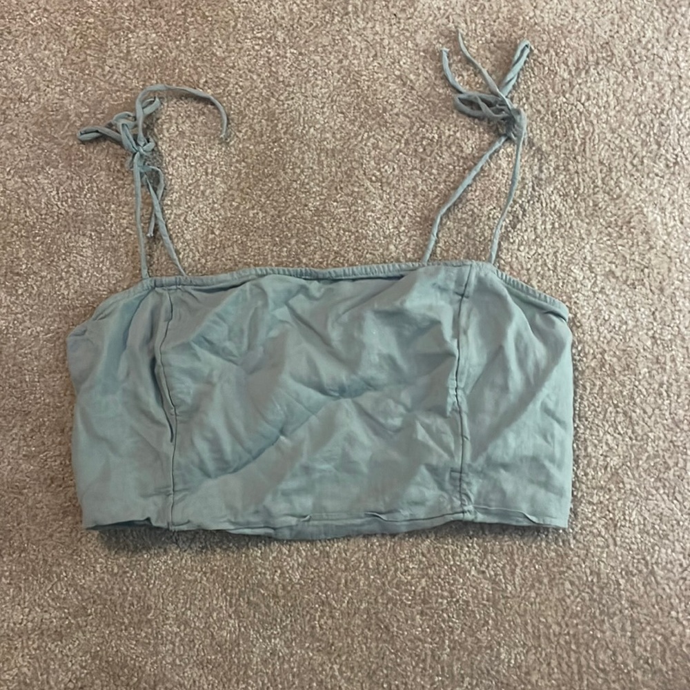 abercrombie and fitch crop top